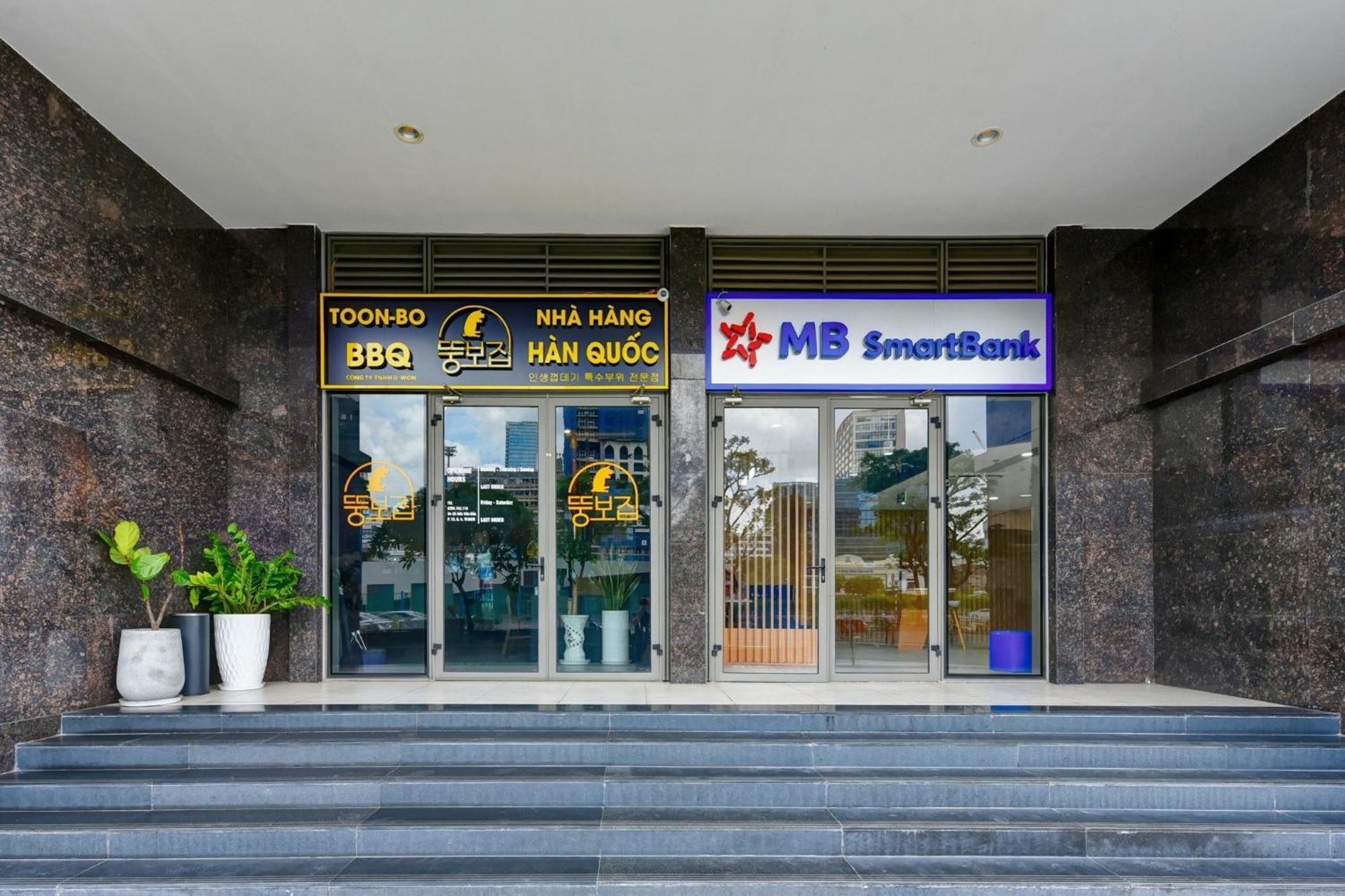 S Lux Apartment Хошимин Экстерьер фото